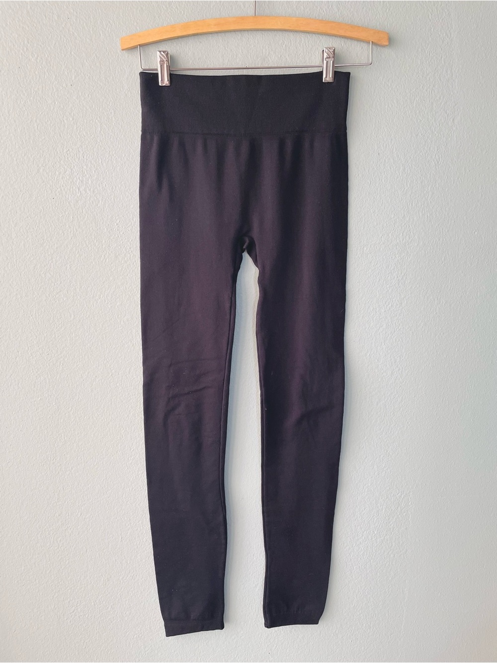 ♦️5/$15♦️One 5 One | Distressed Black Fleece Leggings